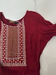 s size Elegant Maroon Embroidered Kurta