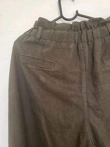 Loose Fit Pant.