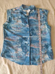 Vintage Hawaiian Print Sleeveless Blouse