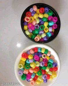 Colorful Mini Hair Claw Clips (50 Beats)