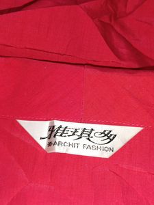MAGENTA COLOUR GOLDEN BUTTONS