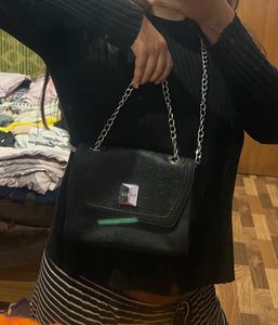 Guess Shoulder Bag