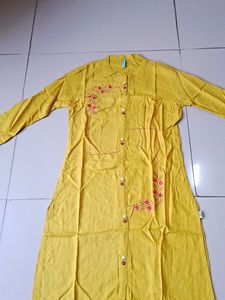 Yellow Kurta With Pink Embroidery, Front Slit