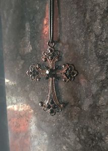 Chunky cross necklace