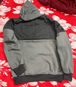 Stylish Two-Tone &#39;Dreamer&#39; Hoodie