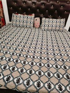 Patterned Bedding Set