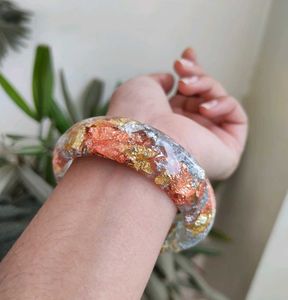 Tri-colour Flakes Bangle ✨