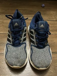 Adidas Sneakers