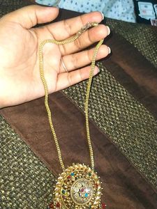 A Round Unique Necklace