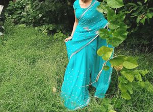 Beautiful Y2k Saree With Blouse