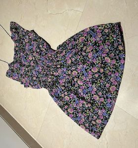 Cute flowery print dress