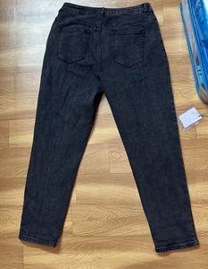 WOMEN GREY JEANS