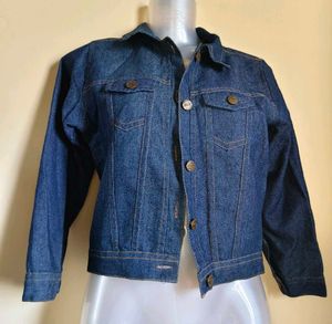 BOGO🎁Buy One Get 1 Free🎁Size Small Denim Jacket