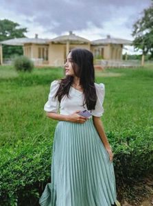 casual puff sleeve design for women white top