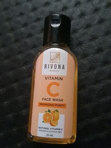 Rivona Naturals Vitamins C Facewash