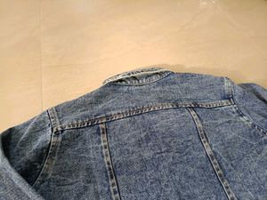 Denim Jacket - Stylish &amp; Versatile, L Size
