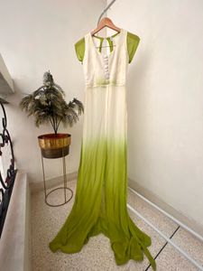 Green front slit maxi dress with button details💚