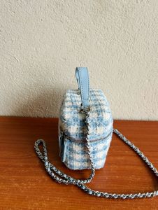 Chic Tweed mini Cube Bag