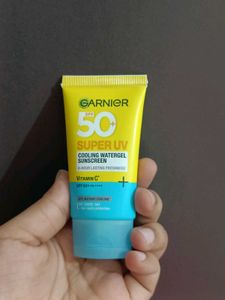 Garnier Facewash + Sunscreen Duo