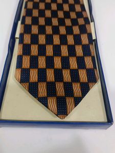 FINE NECK TIE FOR GENTLEMANS.