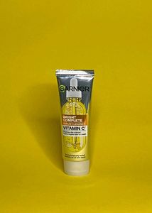 Garnier Vitamin C Serum Cleanser
