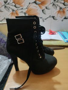 Black Boots 39 Size