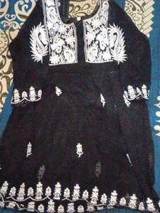 Black Embroidered Kurta