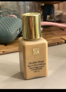 ESTEE LAUDER DOUBLE WEAR FOUNDATION