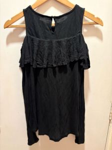 AMISU Beautiful Cold Shoulder Top