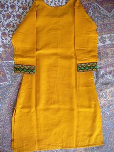 Elegant Embroidered Kurta