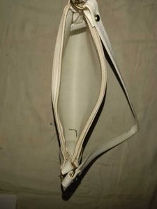 Stylish White handBag