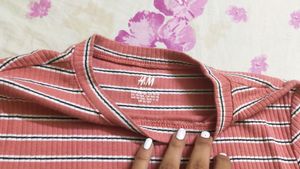 H&amp;M Cropped Tee