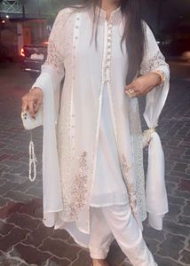 Elegant White Embroidered Kurta Set