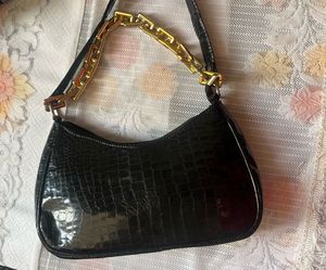 June Sale 🔥Black Faux Shoulder Bag