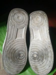 Shoe