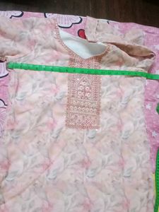 Floral Embroidered Kurta Set