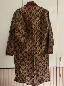 Mens Kurta With Embroidery On Neck