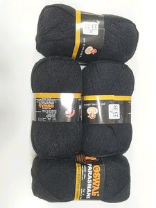 Oswal Black 🖤 Yarn