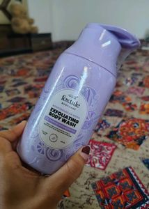 Foxtale EXFOLIATING BODY WASH 💜