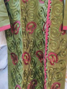 Elegant Green Embroidered Kurta large