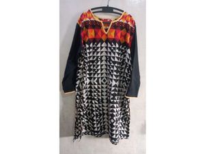 Beautiful Geometric Design Kurti:- Length- 84 Cm & Bust Size- 112 Cm