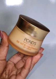 Pond&#39;s Bright Beauty Kit
