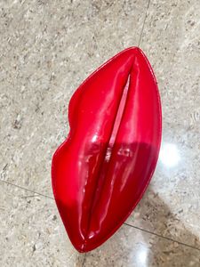 Red Lip Shape Purse