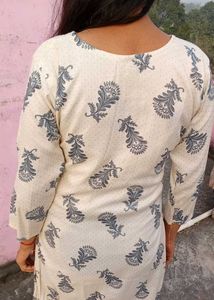 Elegant Floral Print Kurta