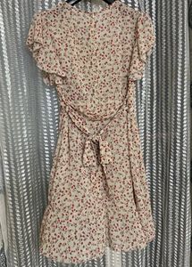 V-Neck Short Sleeve Floral Light Weight Dress
