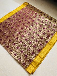 Elegant maroon Silk blend Saree