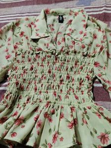 Floral Green Pista Top With Collar