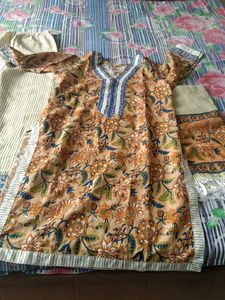 Floral Kurta Set And Pant
