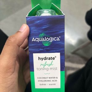 Aqualogica Hydrate+ Refresh Toning Mist