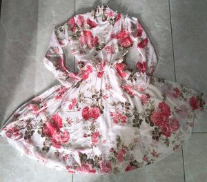 FREE SHIPPING....Floral Print Long Sleeve Dress